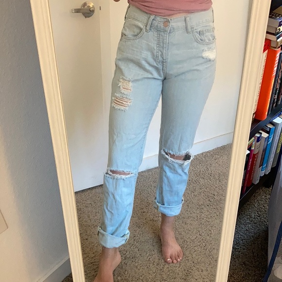 Old Navy Denim - Old Navy Distressed Light Wash Boyfriend Jeans